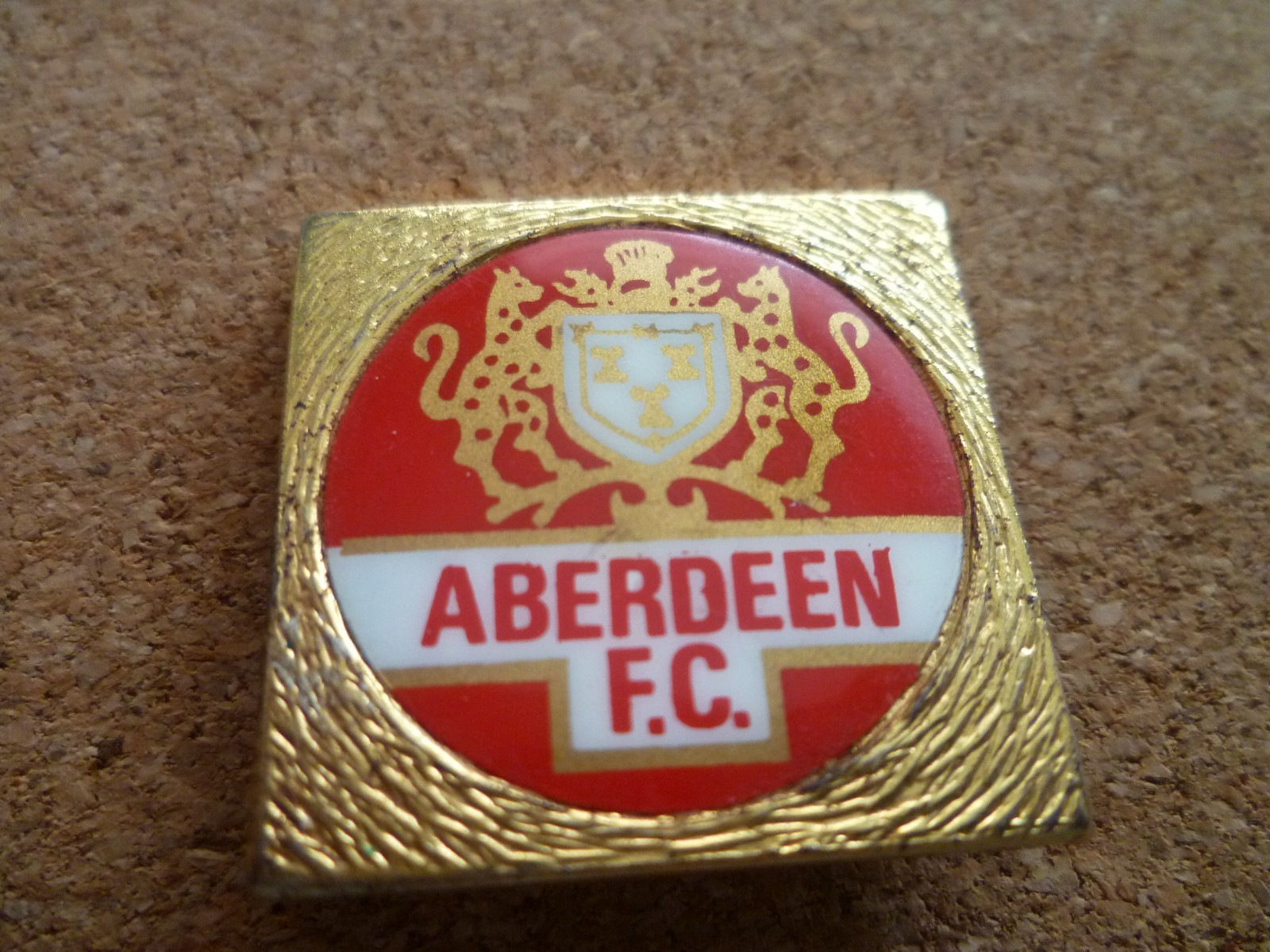 ABERDEEN  FOOTBALL CLUB BADGE for sale on Ebay