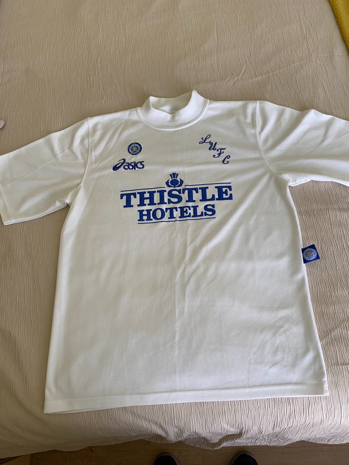 Leeds United 1995/1996 Home Shirt Asics Thistle Hotels Size M for sale on Ebay