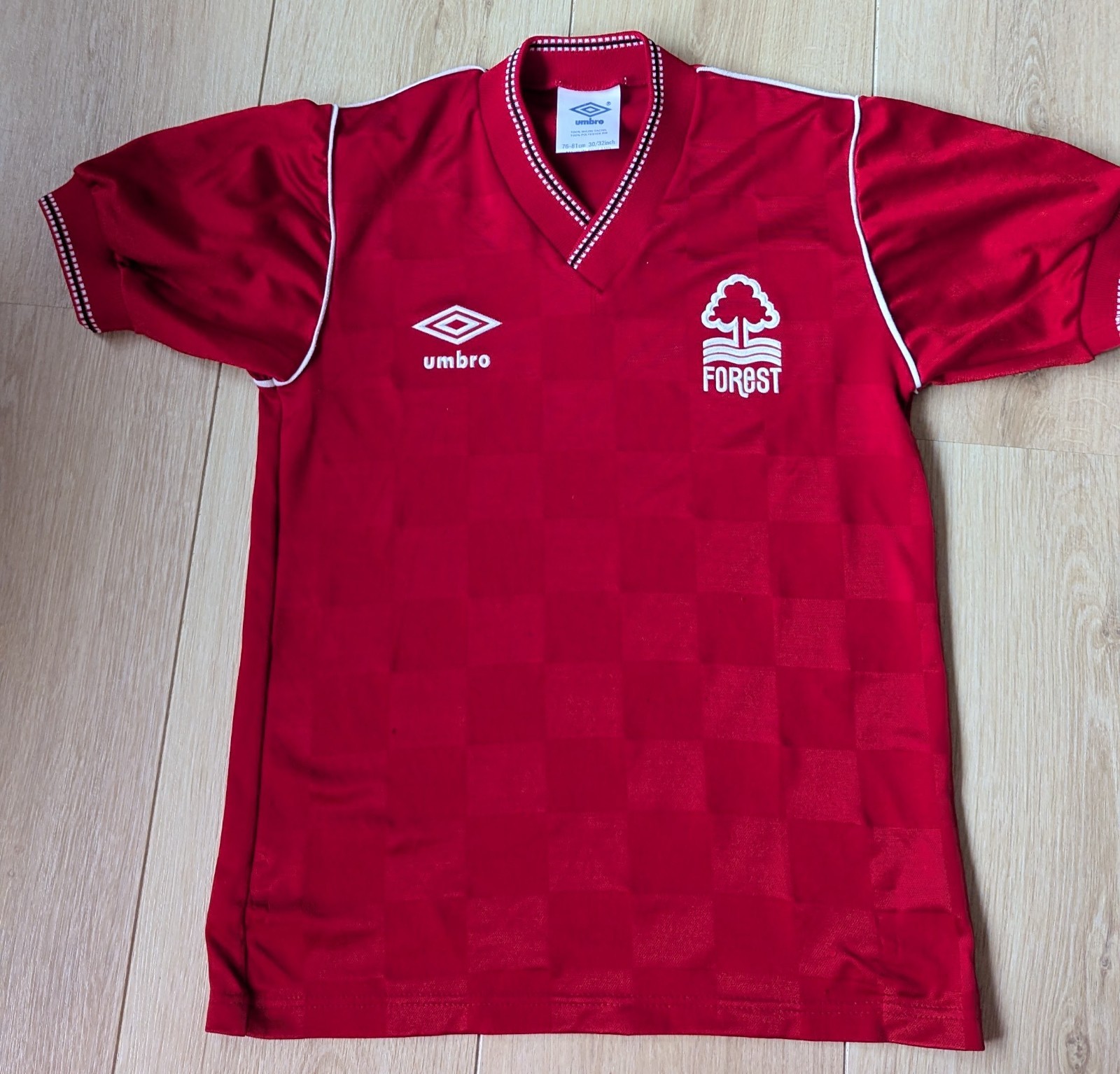 Nottingham Forest 1986 - 88 home shirt large boys 30-32 for sale on Ebay