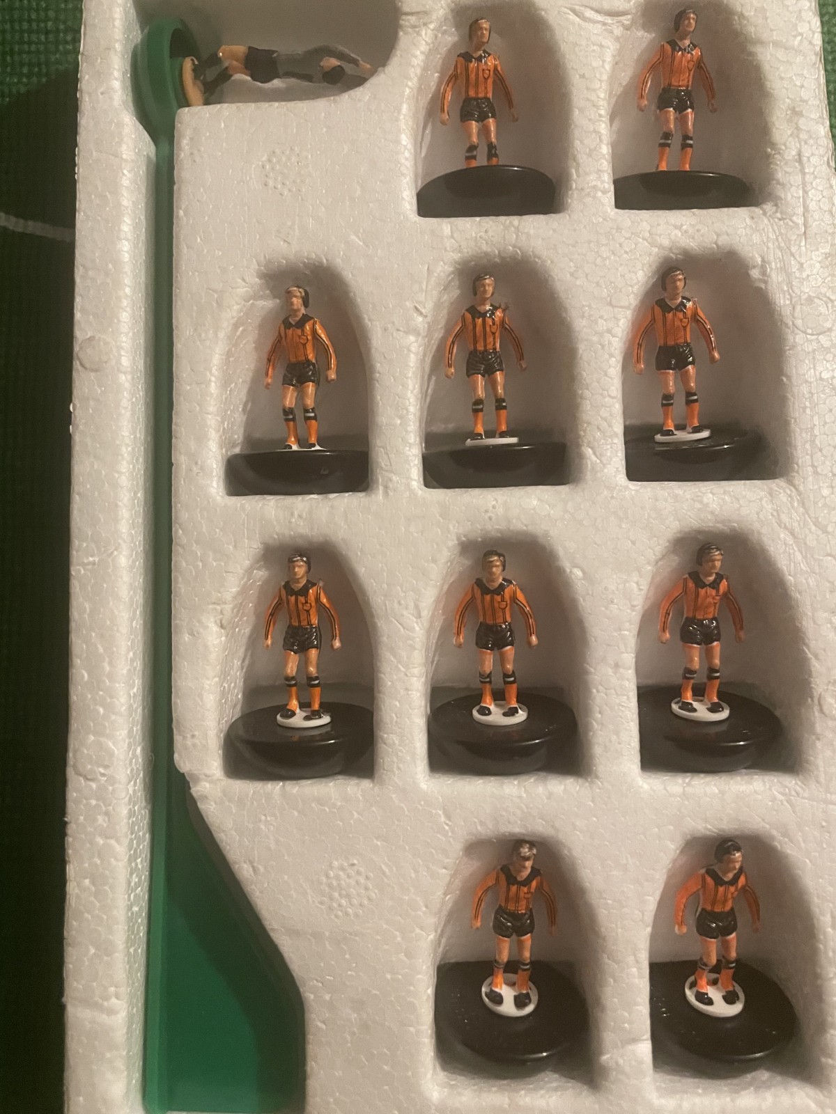Subbuteo lightweight team 812 DUNDEE UNITED for sale on Ebay