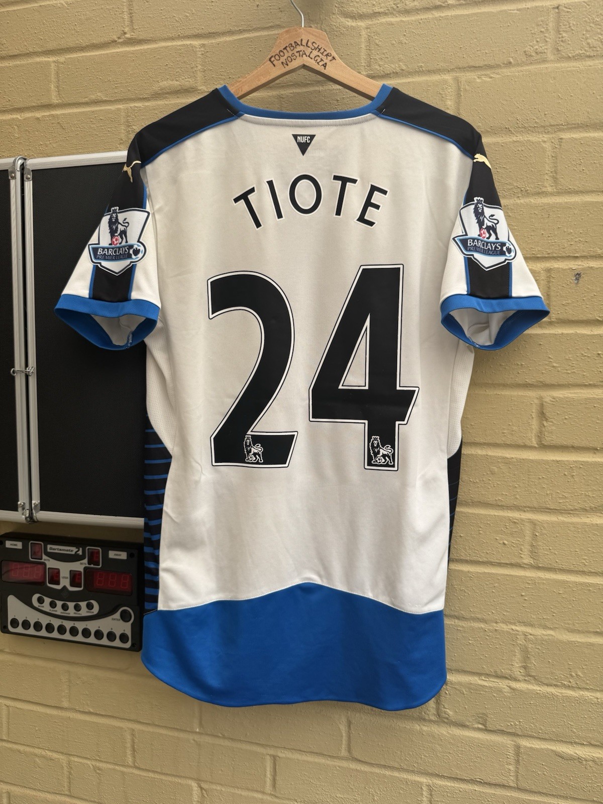 Newcastle United 2015-16 Home Football Shirt Men’s Medium #24 TIOTE for sale on Ebay