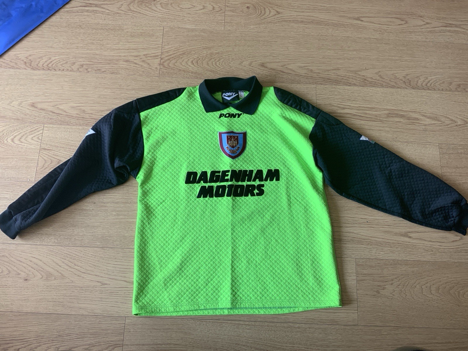 West Ham Away Goalkeeper Shirt 1995 - 1996 Size XL Original for sale on Ebay