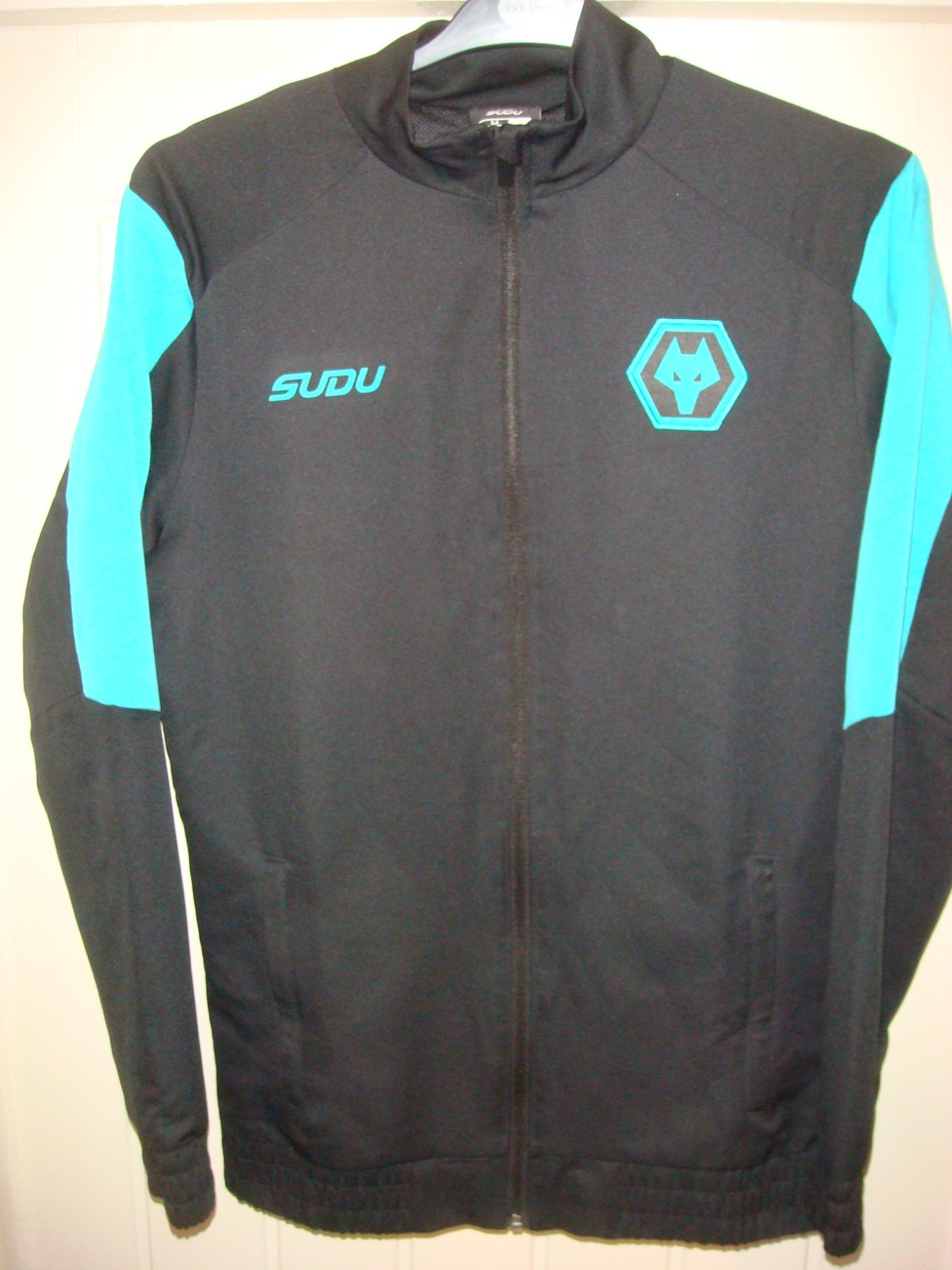 WOLVERHAMPTON WANDERERS SUDU FOOTBALL TRACKSUIT TRAINING TOP WOLVES- MEDIUM -H38 for sale on Ebay