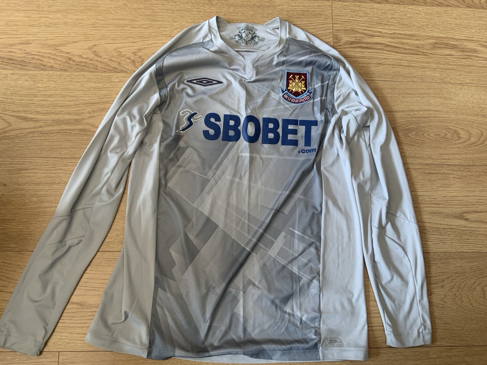 West Ham United Away Goalkeeper Shirt 2009- 2010 Size Large for sale on Ebay
