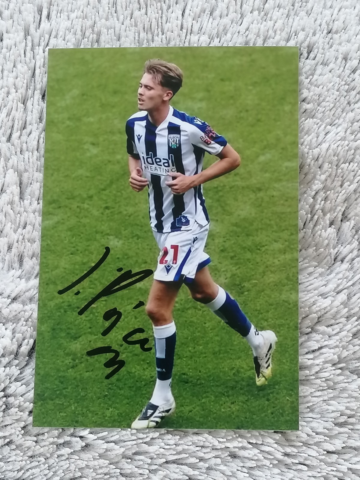 WBA. WEST BROM. WEST BROMWICH ALBION. HAND SIGNED PHOTO 6X4. ISSAC PRICE.  for sale on Ebay