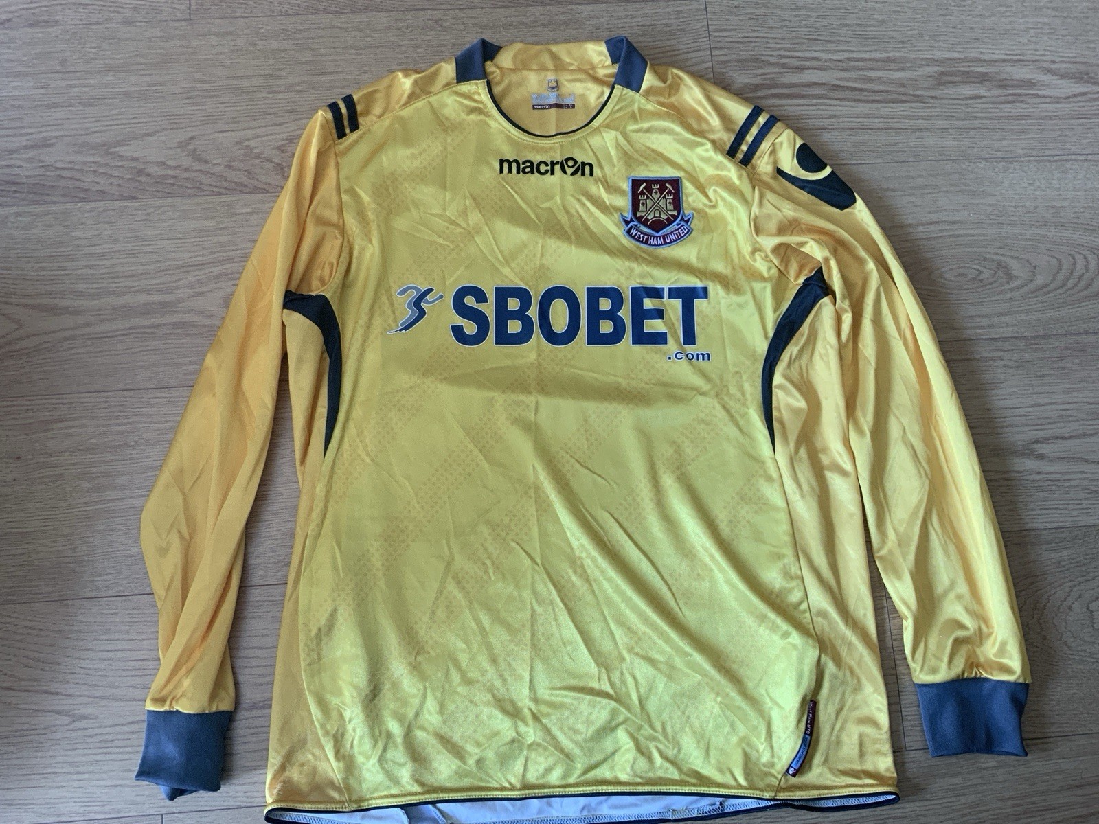 West Ham United Away Goalkeeper Shirt 2010 - 2011 Size Large for sale on Ebay