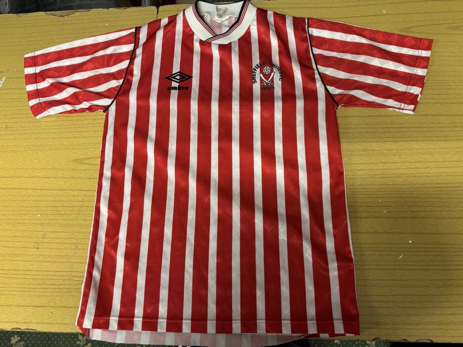 1987/88  UMBRO SHEFFIELD UNITED UTD BLADES HOME FOOTBALL SHIRT YOUTH SIZE for sale on Ebay