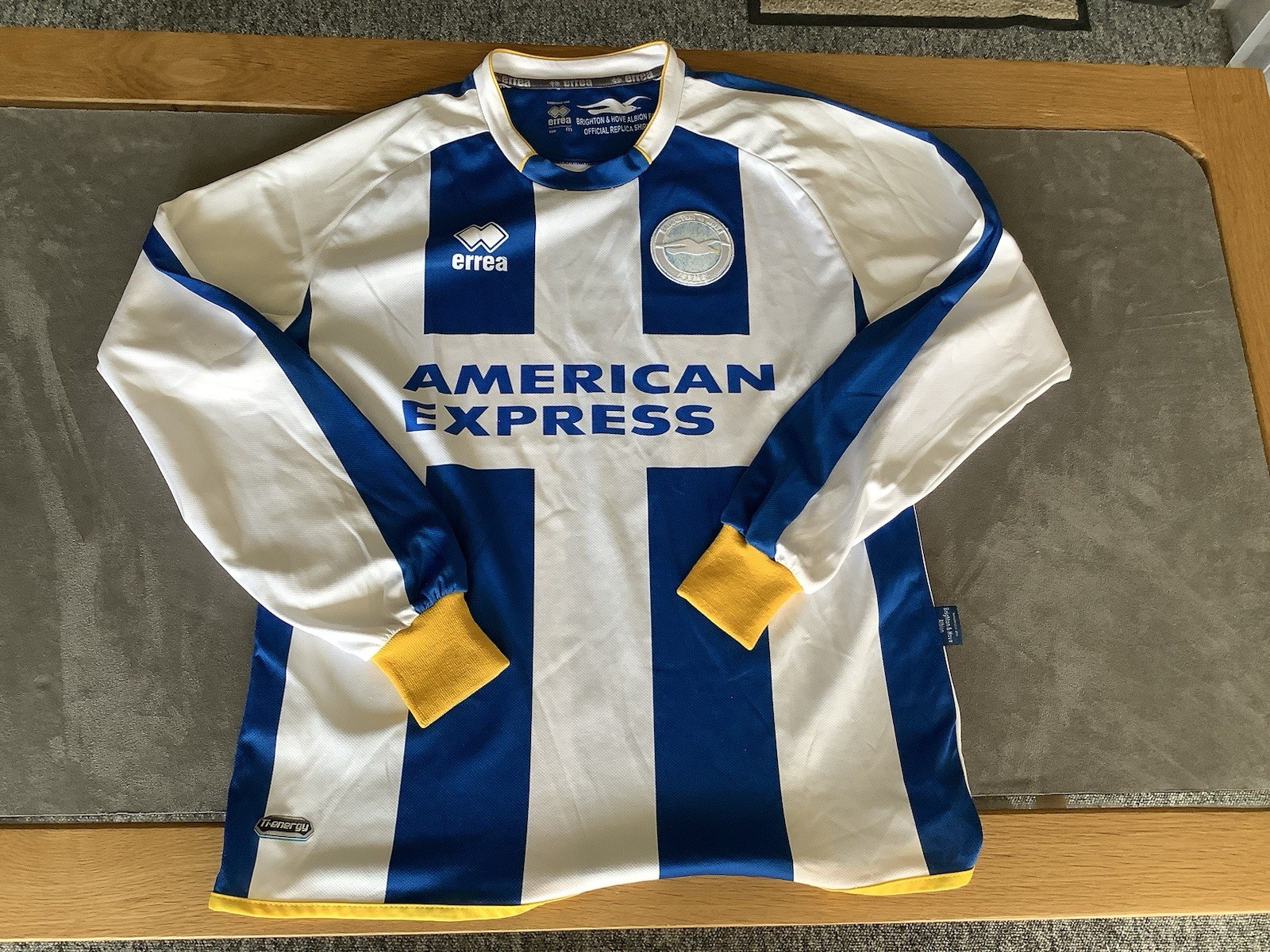 Brighton and Hove Albion Football Shirt Long Sleeve home 2012 Home Kit M F133 for sale on Ebay