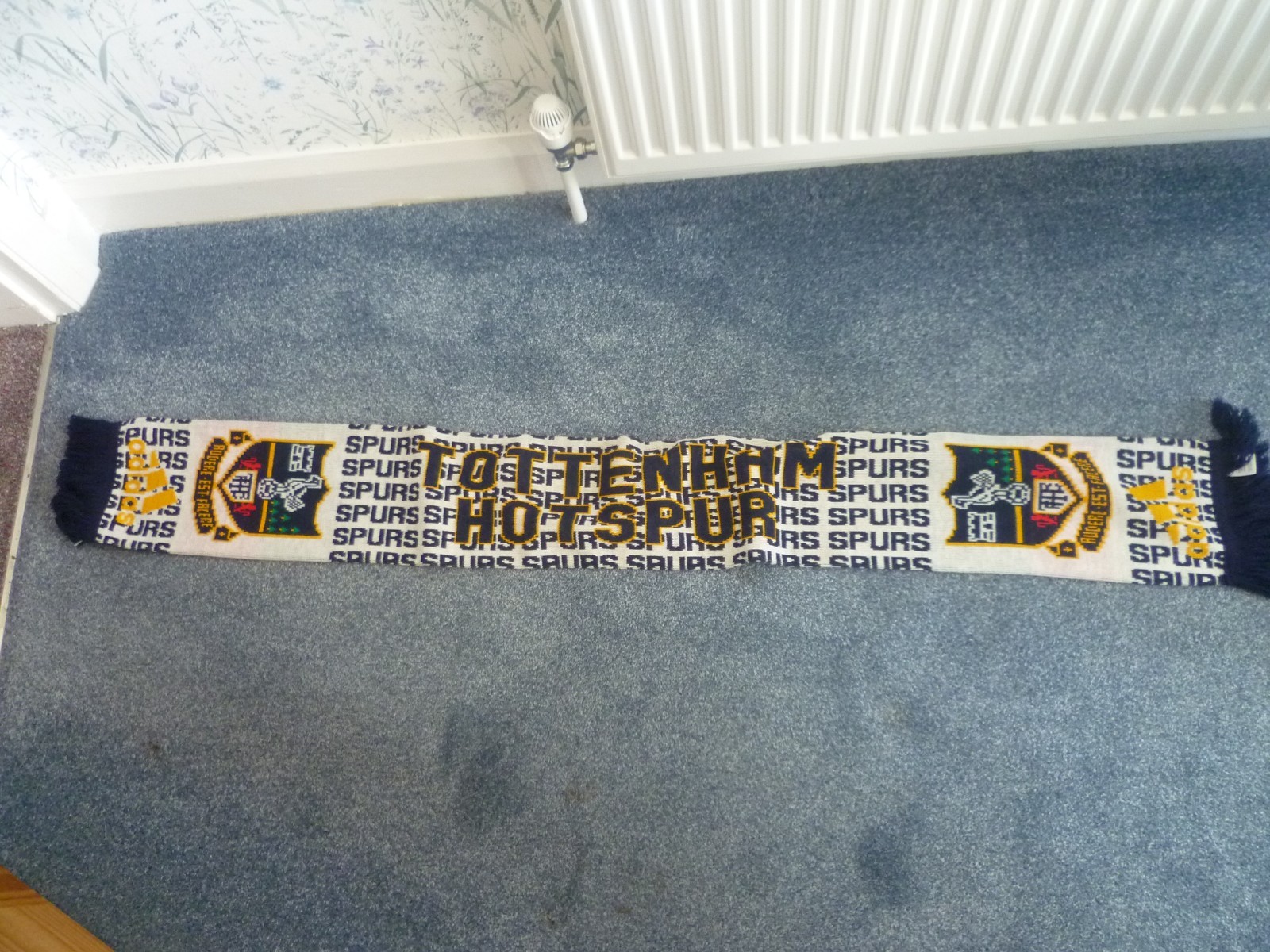 TOTTENHAM HOTSPUR ( SPURS ) FOOTBALL CLUB SCALF  (ADIDAS) for sale on Ebay