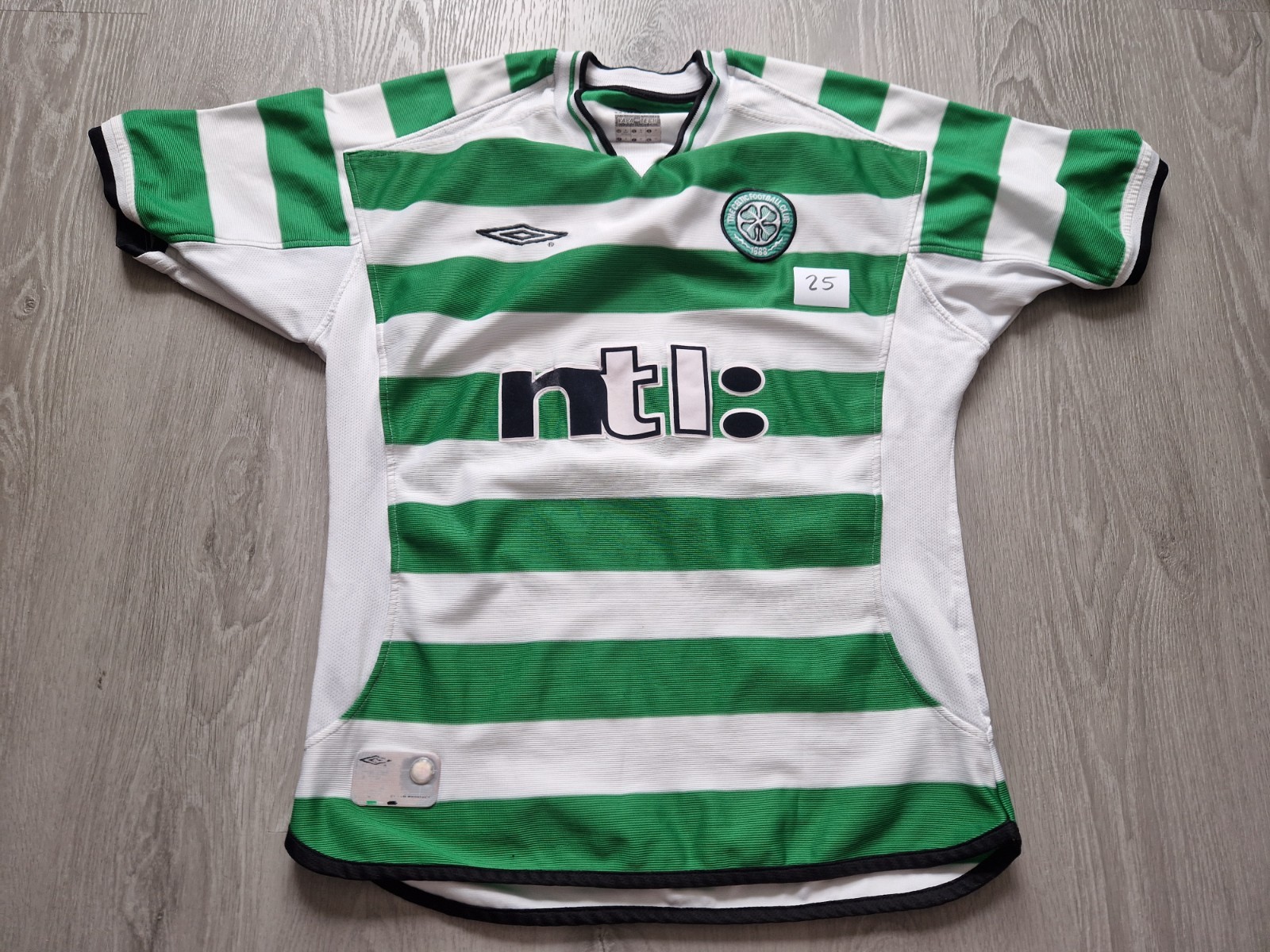 Mens Umbro Celtic Home football shirt 2001 - 2003 Size M for sale on Ebay