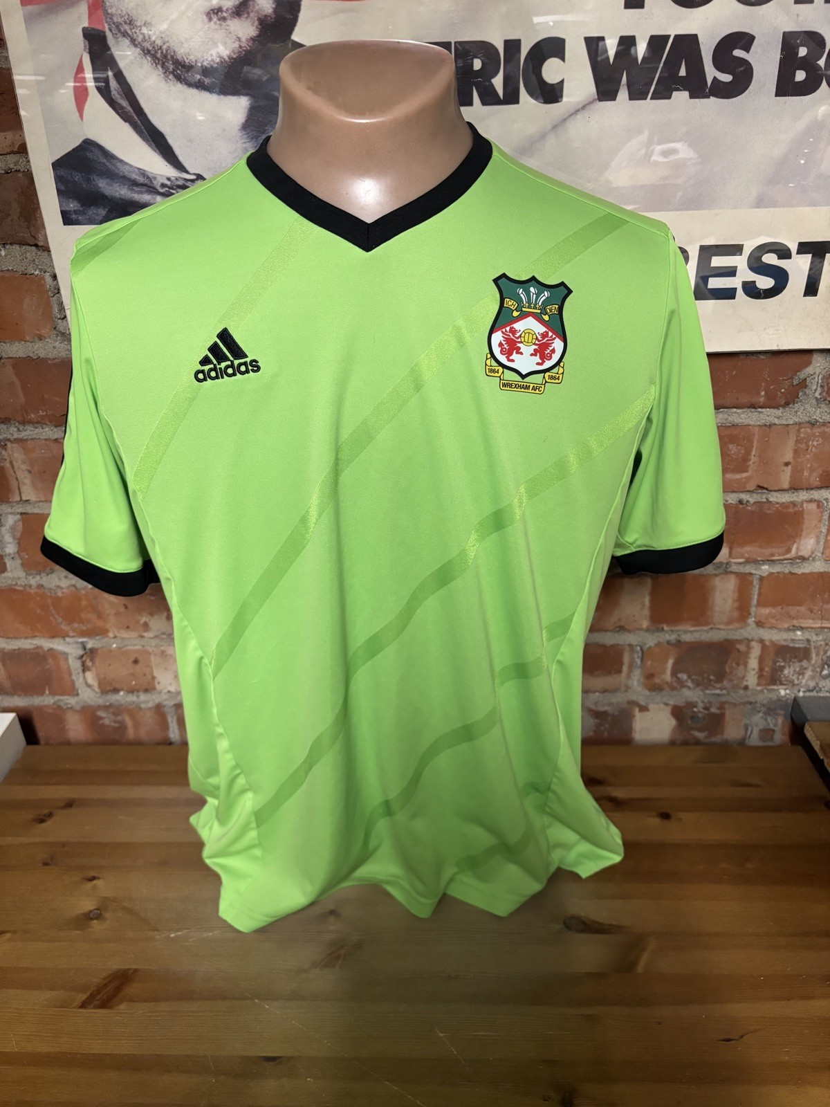 ADIDAS WREXHAM CYMRU 🏴󠁧󠁢󠁷󠁬󠁳󠁿 TRAINING FOOTBALL SHIRT ADULT SIZE XL for sale on Ebay