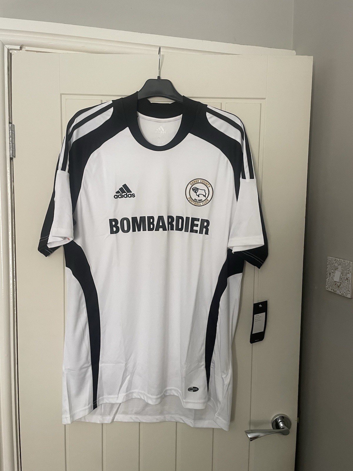 Derby County Football Shirt 2008 Season Size L Men’s Bnwt Tiny Stain On  Back for sale on Ebay