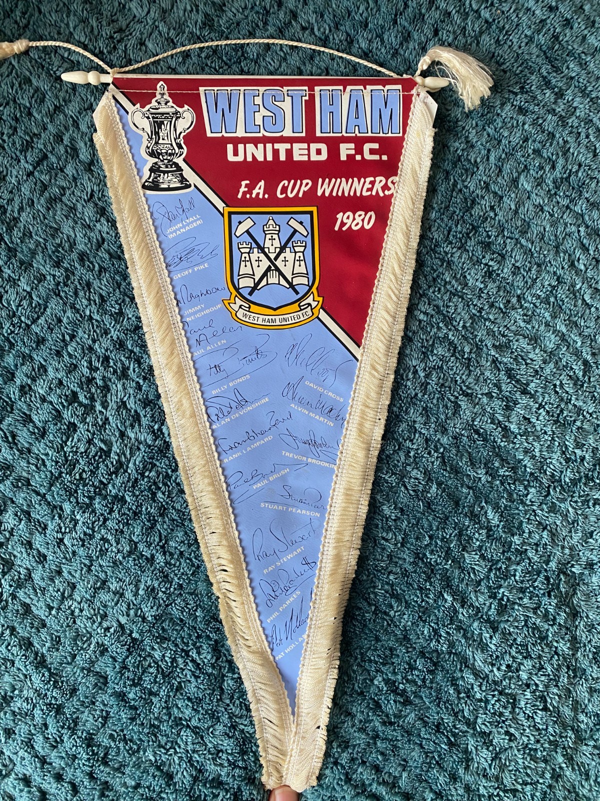 1980's Pennant - West Ham United - FA Cup Winners  - COFFER SPORTS  (37 x 22 cm) for sale on Ebay