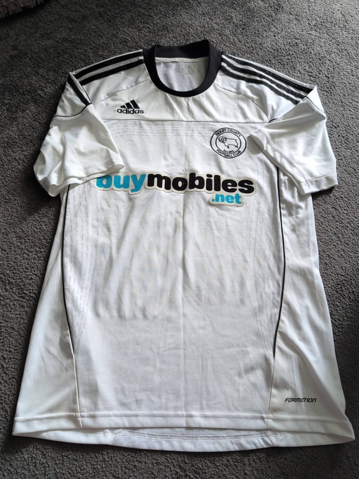SIZE M DERBY COUNTY 2010-2011 HOME FOOTBALL SHIRT JERSEY for sale on Ebay