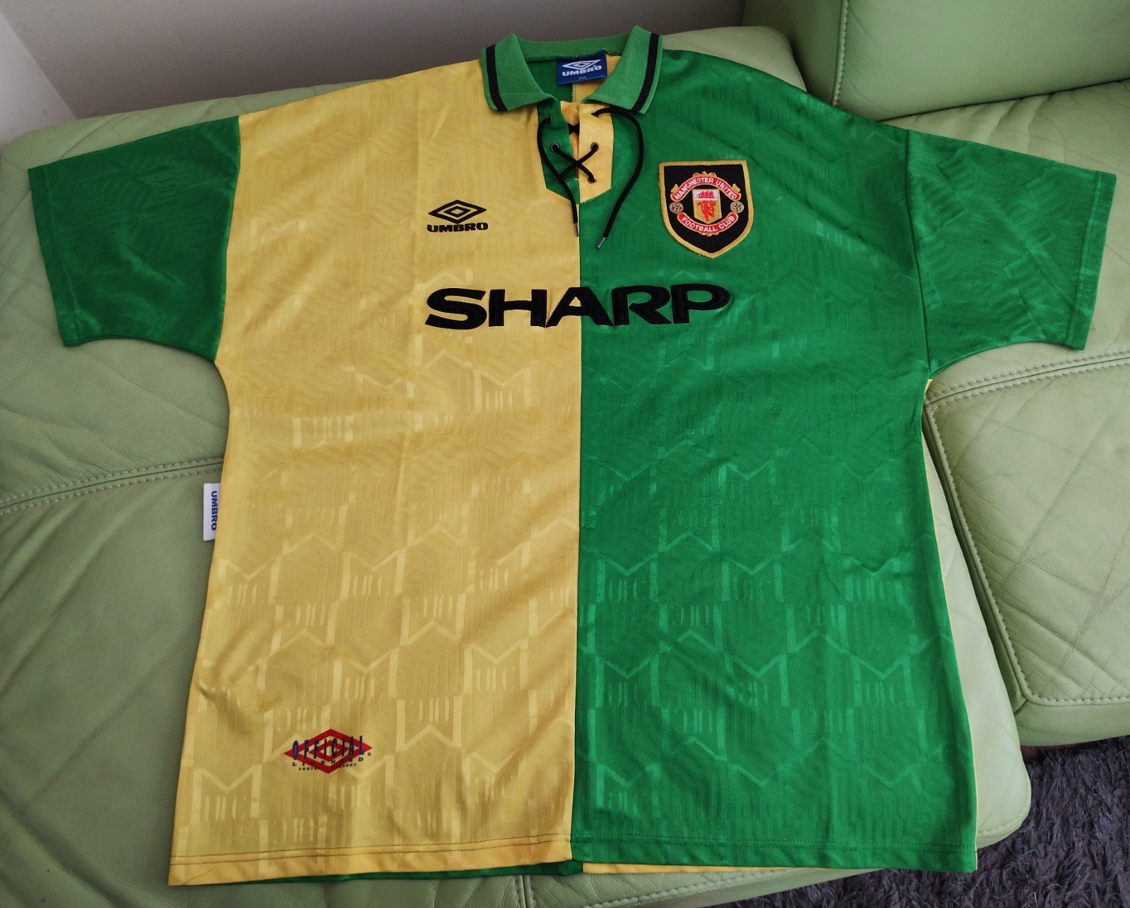 XXL Vintage Manchester United 1992/94 Umbro Green & Gold Shirt Newton Heath  for sale on Ebay