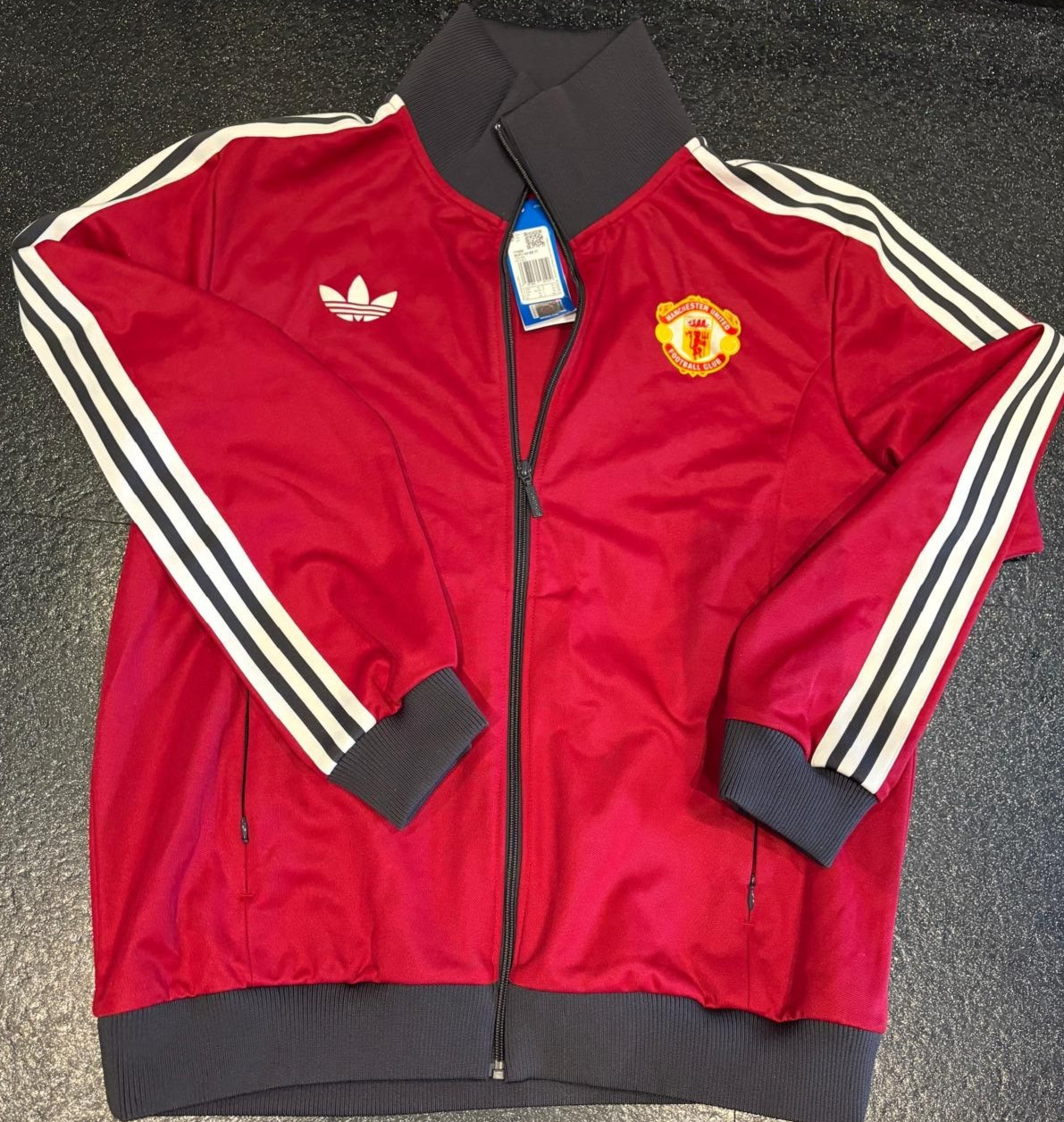 adidas Originals BNWT Manchester United Track Top - Red - XL for sale on Ebay