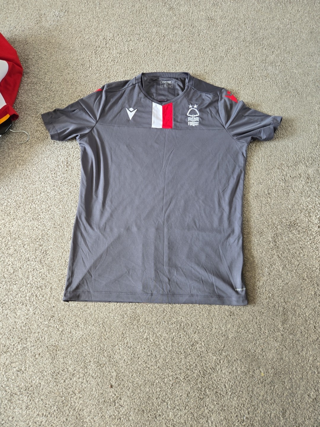 Nottingham Forest Macron XXL Training Top for sale on Ebay