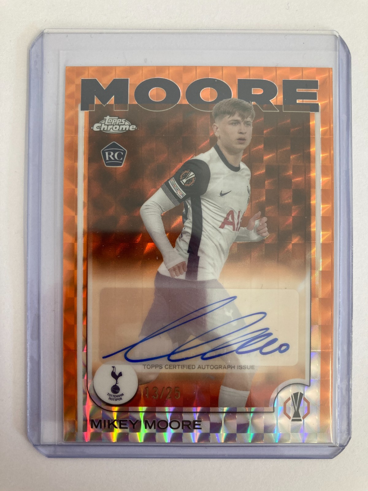 TOPPS CHROME 2025 MIKEY MOORE TOTTENHAM HOTSPUR ORANGE PRISM AUTO 013/25. for sale on Ebay