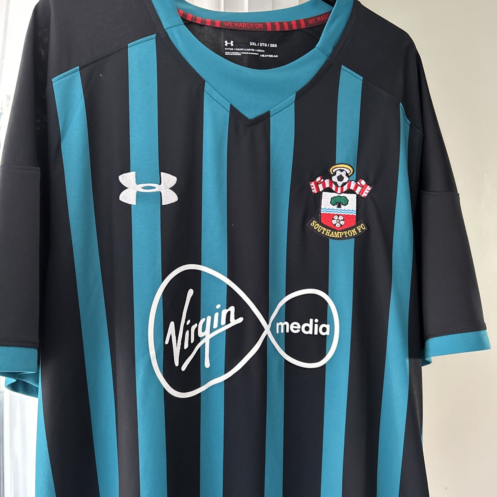 Southampton FC T Shirt Size 2XL, black/blue stripe, Heatgear for sale on Ebay