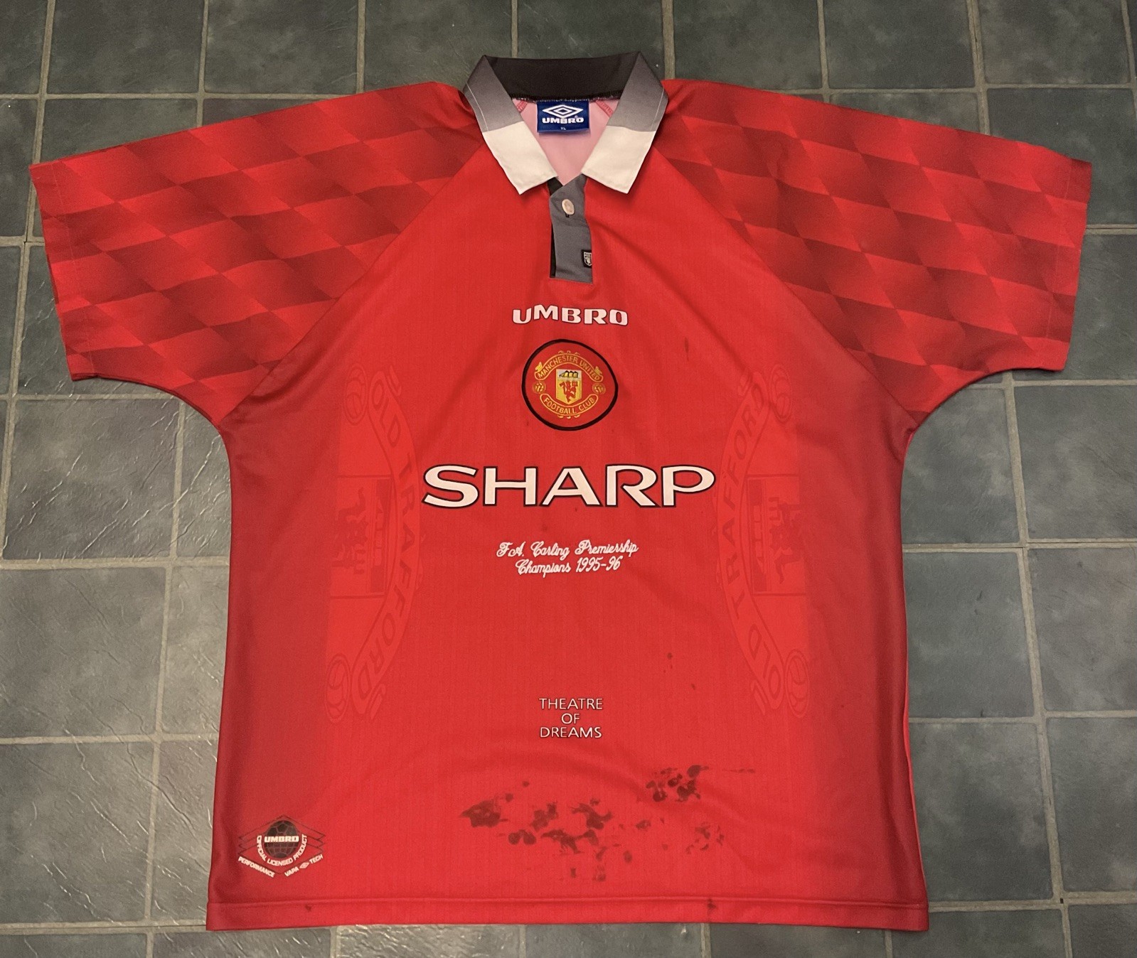 Manchester United Umbro PREMIER LEAGUE CHAMPIONS 1995/96  Size:XL  (with Stains) for sale on Ebay