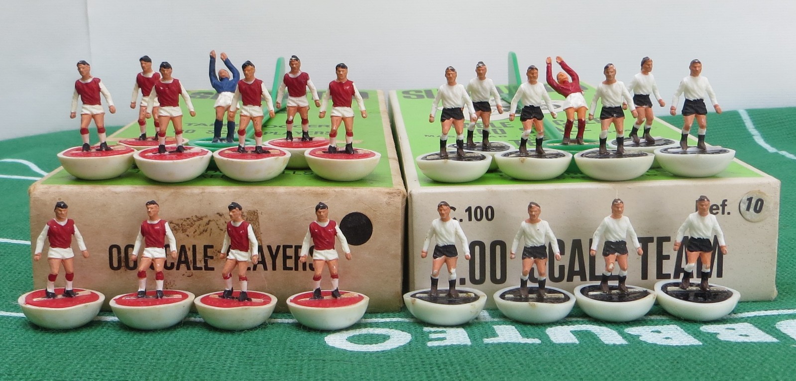 SUBBUTEO 2 HW TEAMS REF 10 FULHAM & REF 16 ARSENAL, IN ORIGINAL BOXES. for sale on Ebay