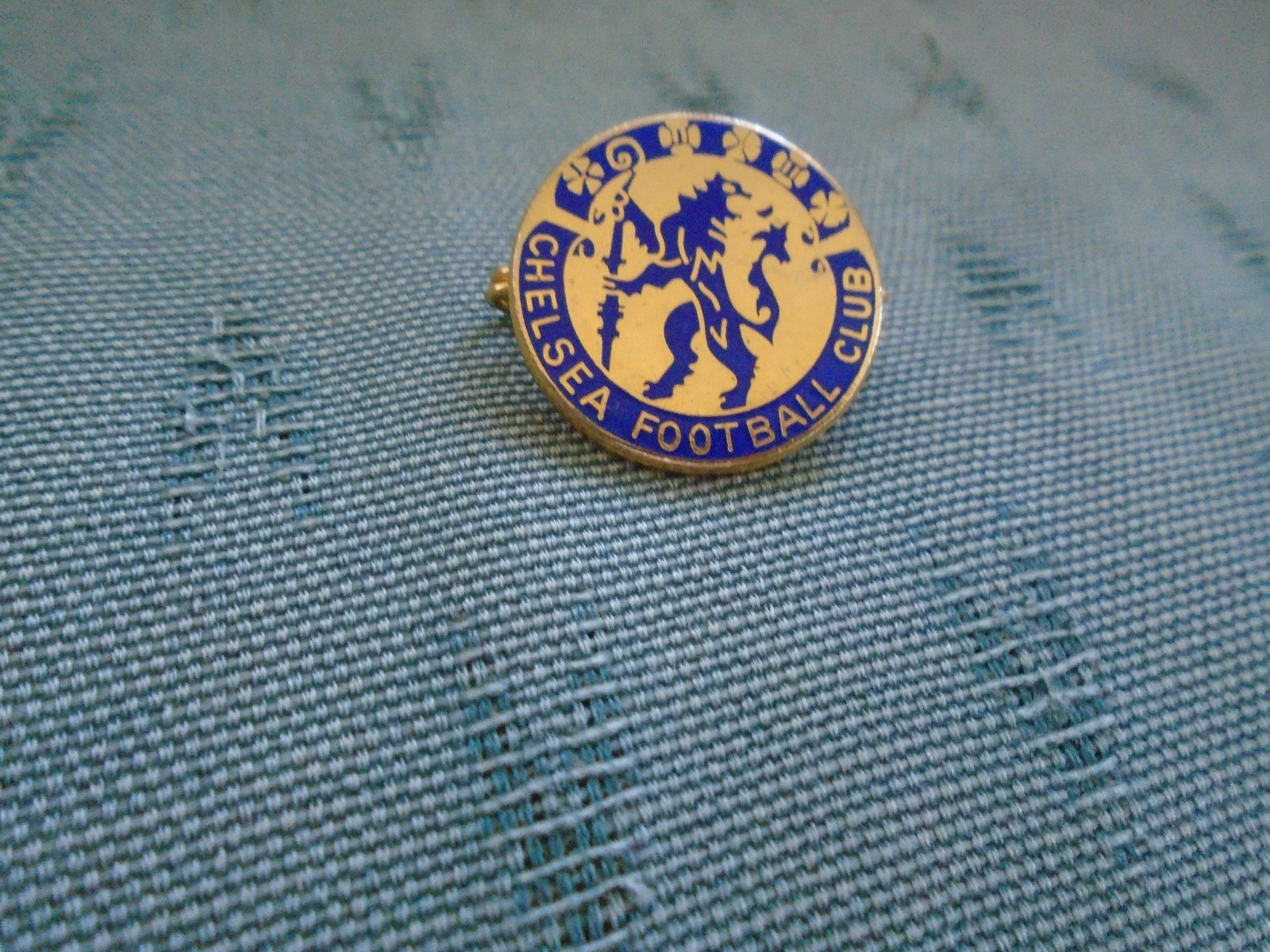 VINTAGE CHELSEA FOOTBALL CLUB - ENAMEL PIN BADGE - COFFER LONDON for sale on Ebay