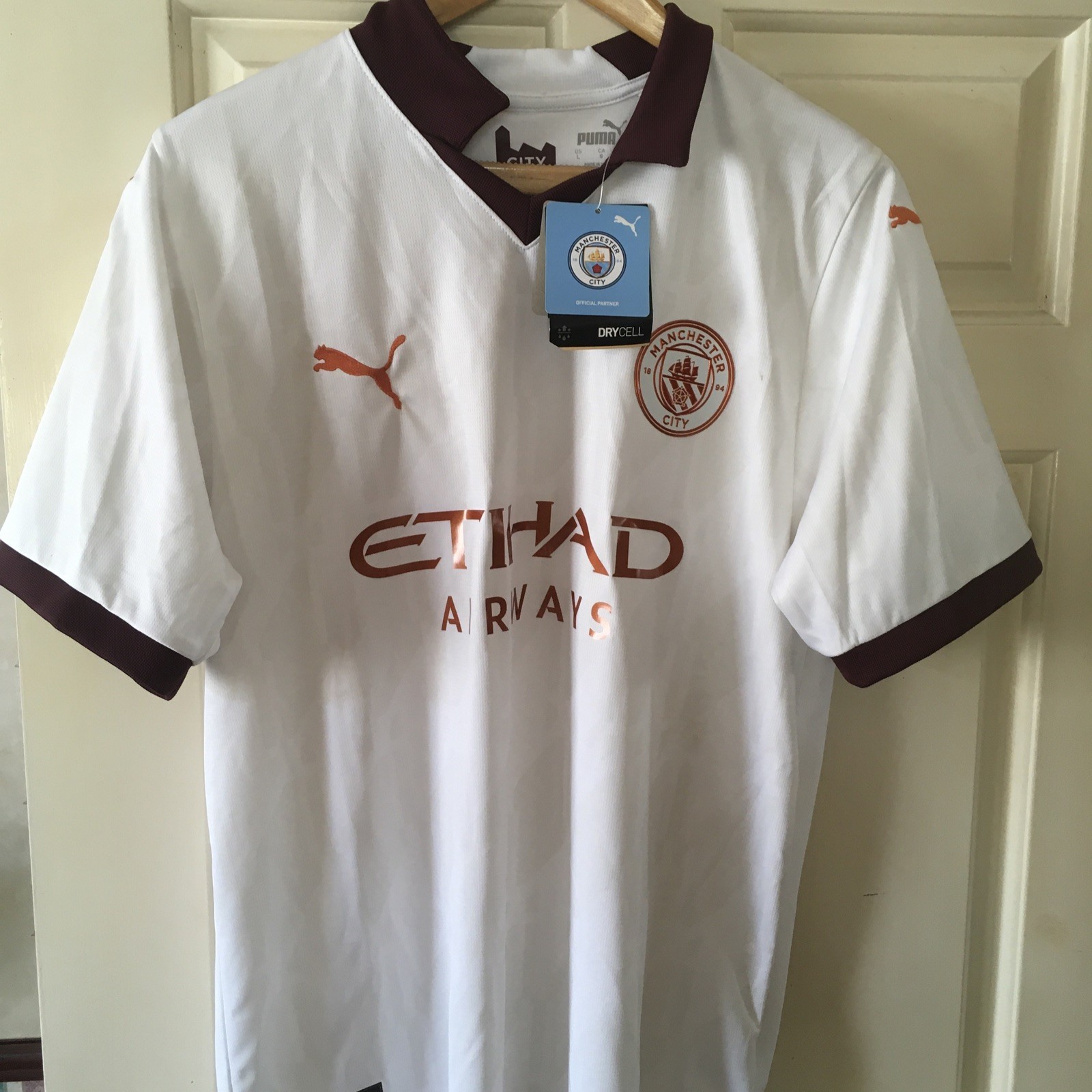 Genuine Replica Manchester City FC 2025 Shirt Jersey Large Brand New With Tags  for sale on Ebay