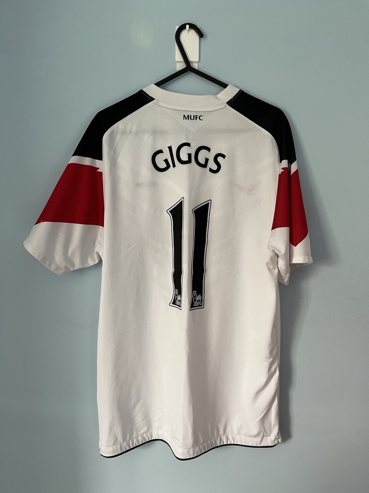 Original Manchester United 2010/11 Away Nike Size Medium - Giggs 11 RARE for sale on Ebay