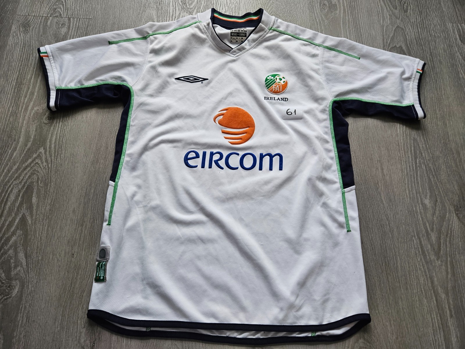 Mens Umbro Republic of Ireland Away football shirt 2002 - 2003 Size M for sale on Ebay