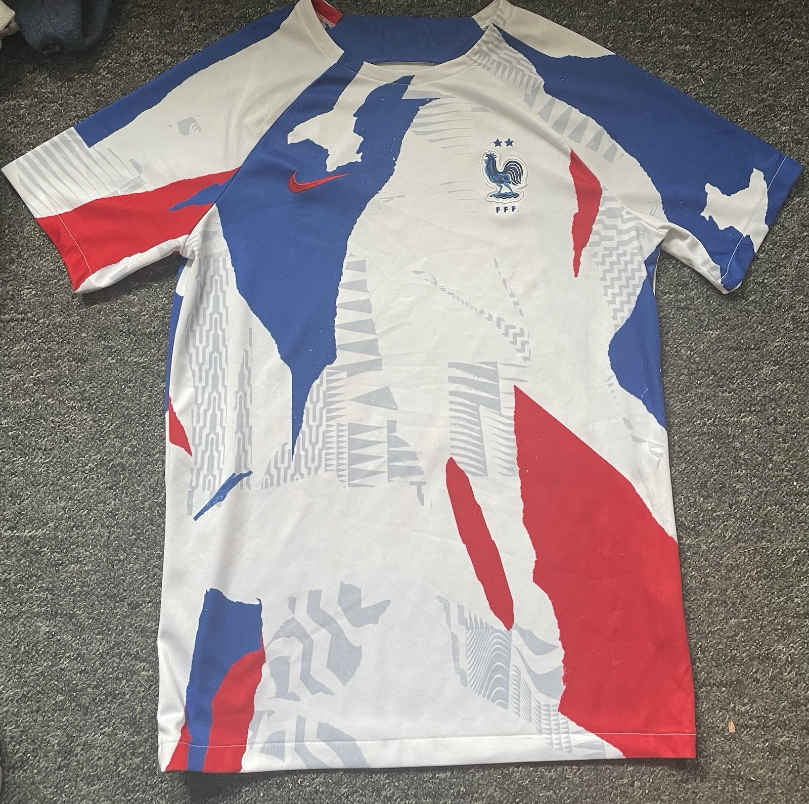 Nike France Football Training Shirt 2022/23 Mens Size Size Medium White/Red/Blue for sale on Ebay