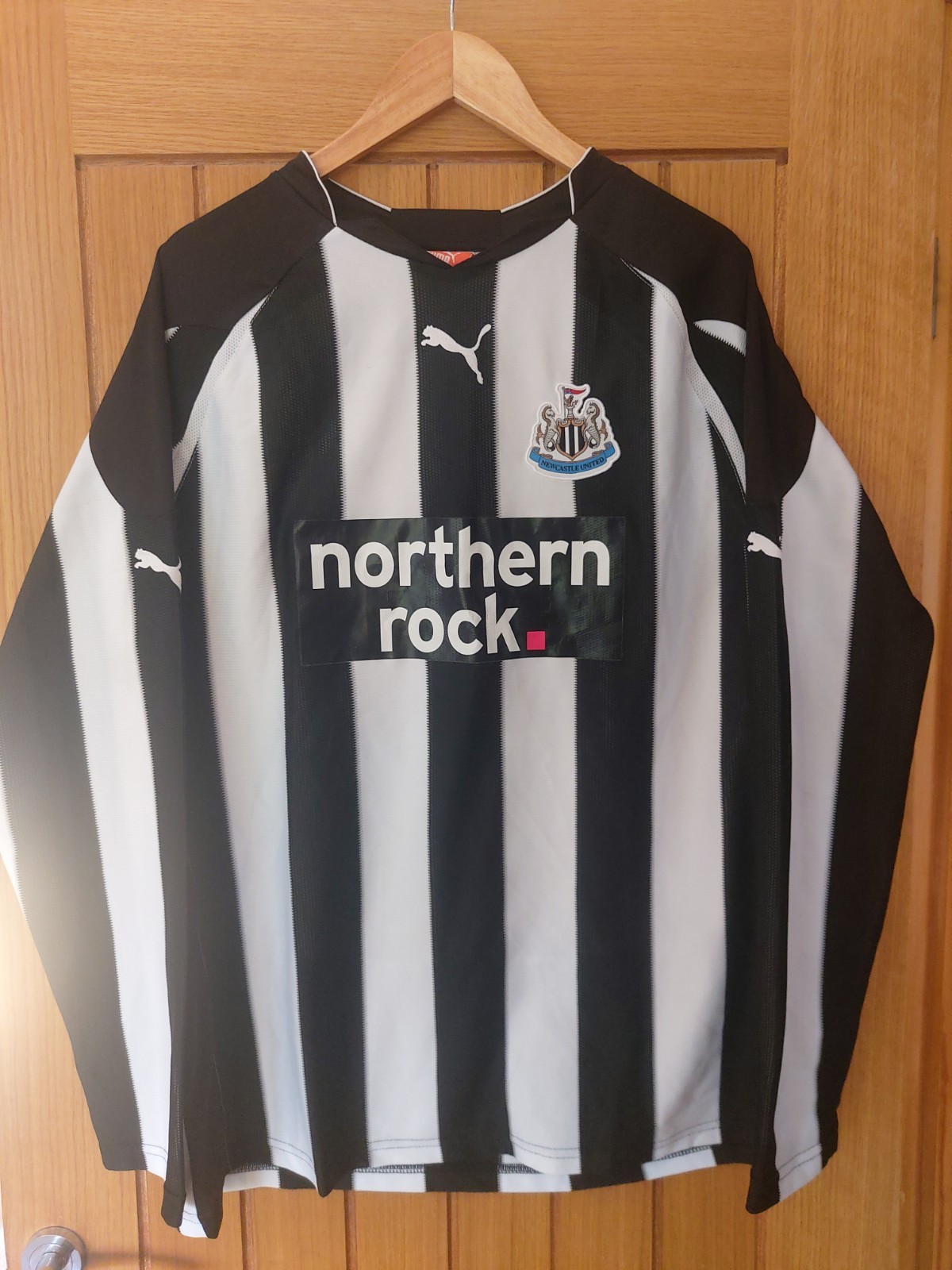 Puma Original- Newcastle United Home Shirt 2010/11 - L/S BARTON 7 - Size XL for sale on Ebay