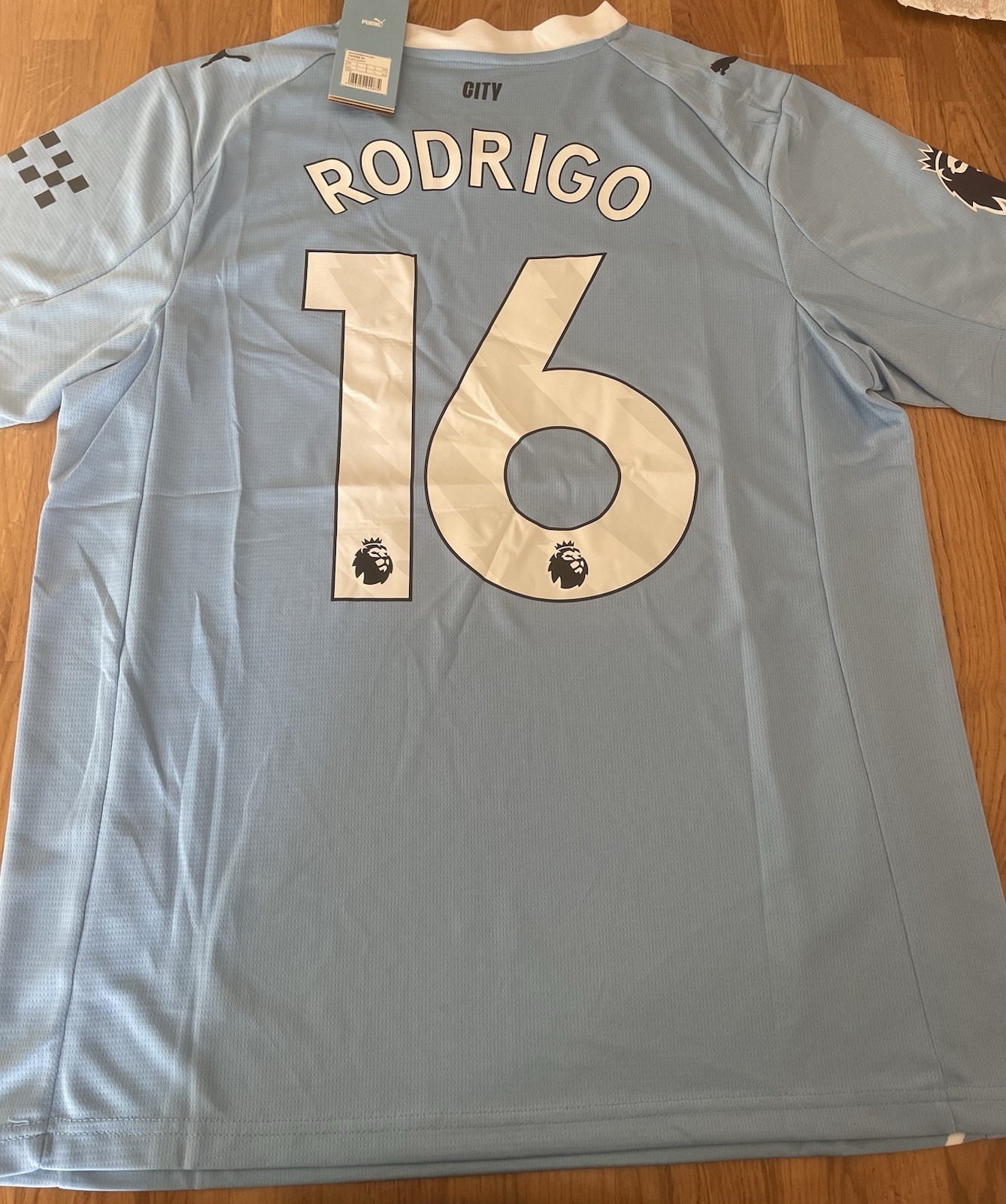 Manchester City Football Club 2025/2026 Home Shirt Men’s Large Number 16 Rodrigo for sale on Ebay