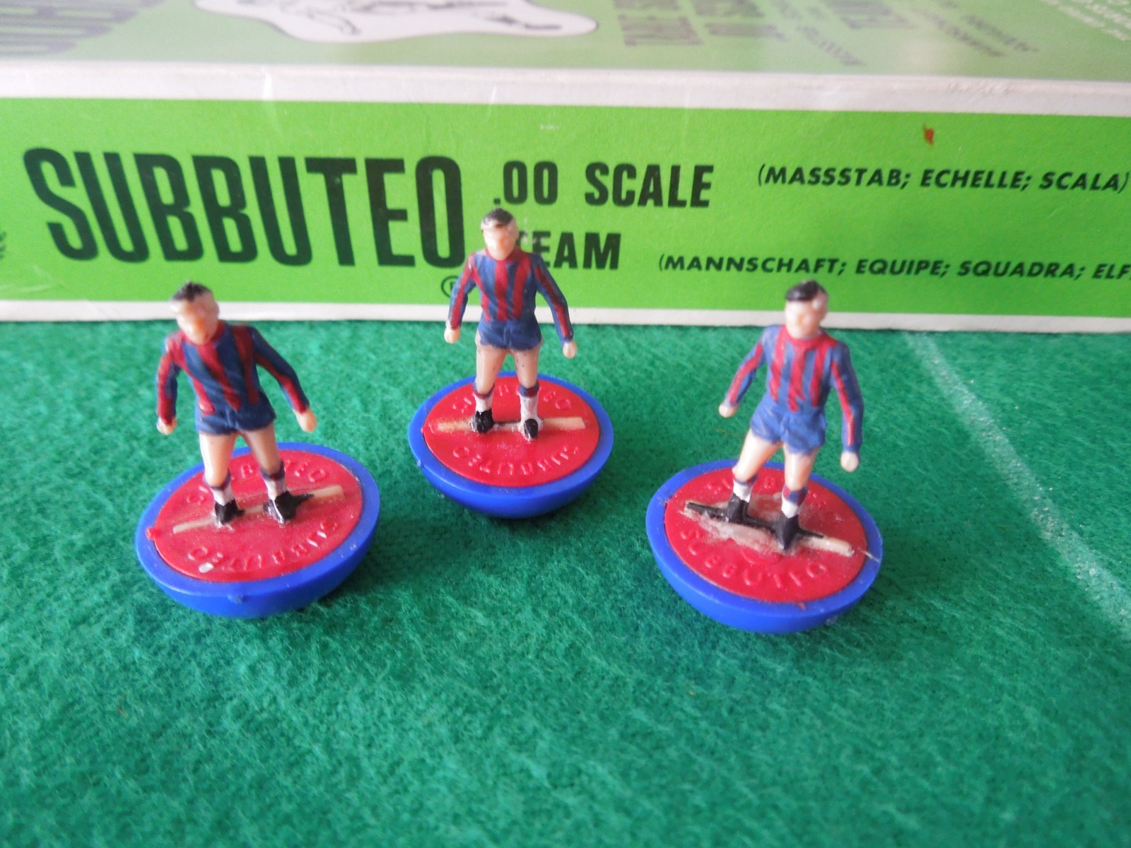 HW SUBBUTEO FOOTBALL  3 SPARE PLAYERS REF 19 BARCELONA (1 REPAIRED) for sale on Ebay