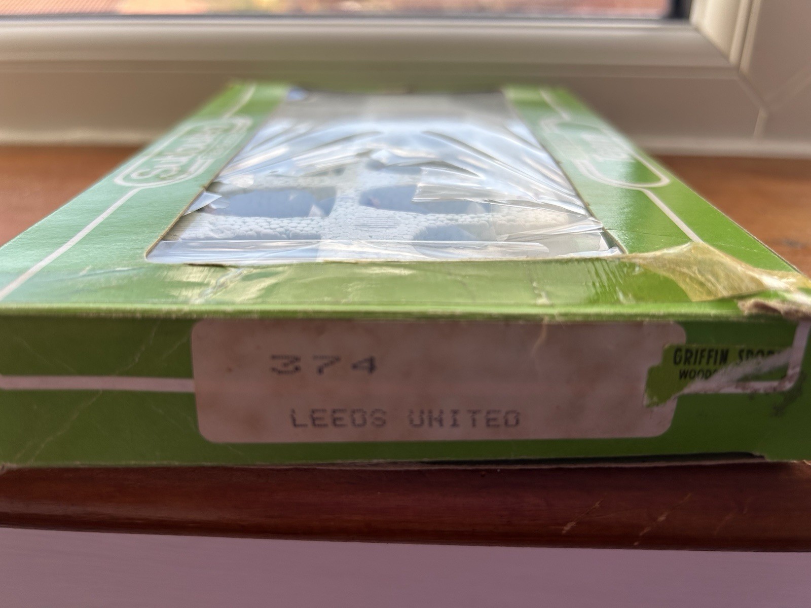 Subbuteo 374 Leeds Utd Home Striped Team for sale on Ebay