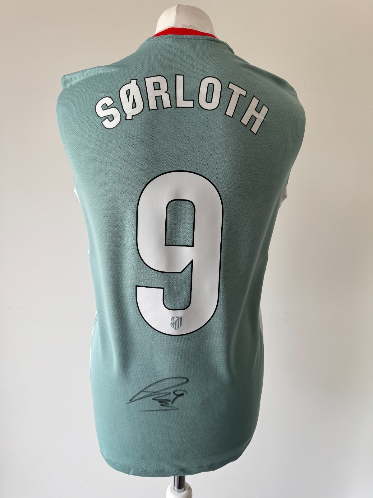 Signed ALEXANDER SORLOTH Shirt - Atletico Madrid - PROOF/COA - Norway Villarreal for sale on Ebay