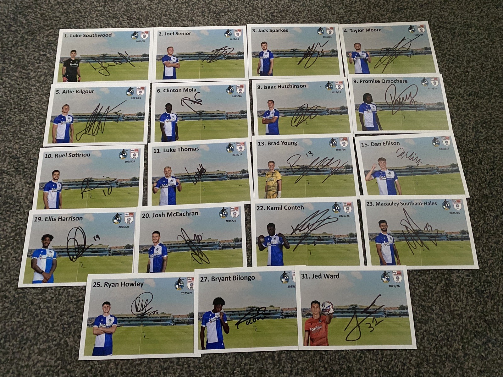 Bristol Rovers Football Club 2025/26 Signed 19 6x4 photos of the squad  for sale on Ebay
