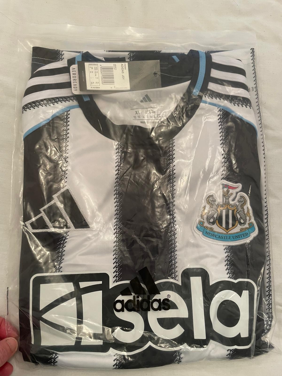 Newcastle United Home Shirt 25/26 Bnwt - Size XL - 2025/26  Online Buy for sale on Ebay