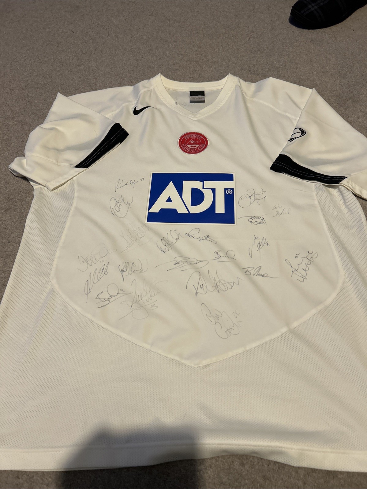 Signed Aberdeen Away Top 2004/5 Football Shirt for sale on Ebay