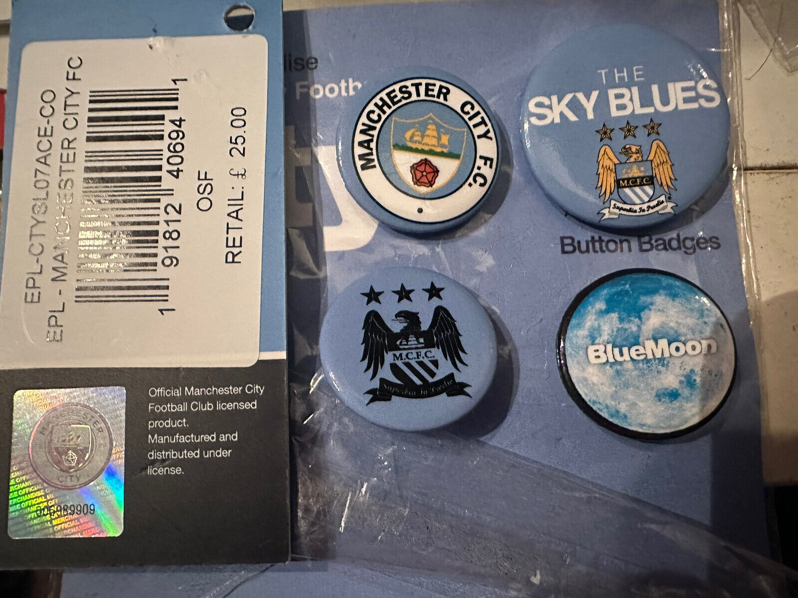 Manchester City (4) Badges for sale on Ebay