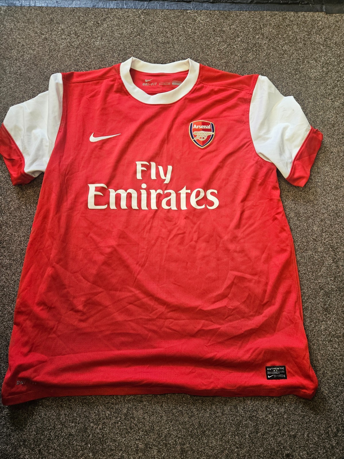 Arsenal 2010/11 Home Football Shirt XL Nike Red/White Short-Sleeved for sale on Ebay
