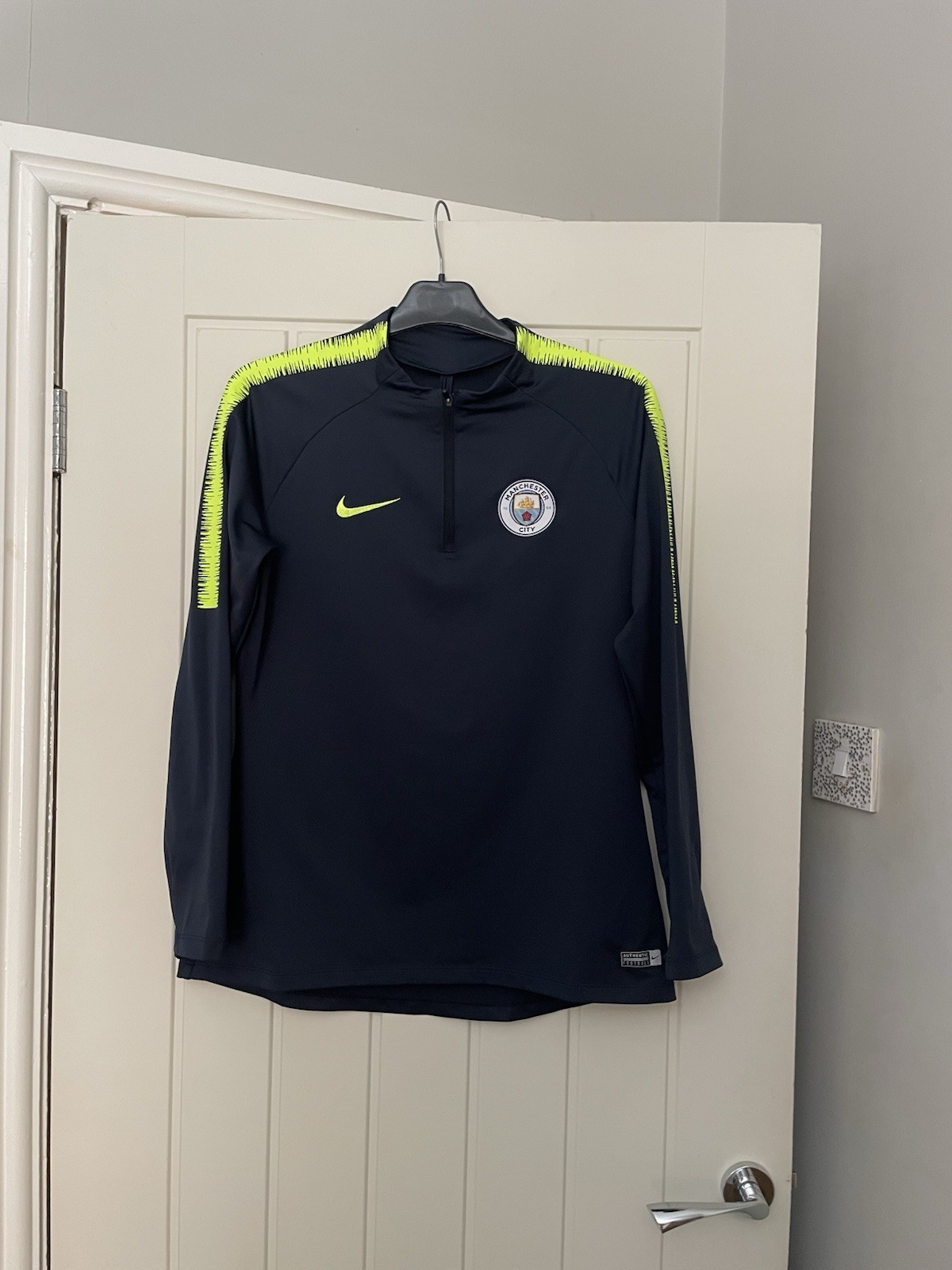 Manchester City Drill Top VGC Size Small Men’s for sale on Ebay