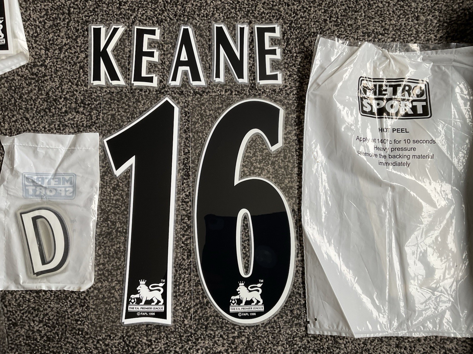 Manchester United Shirt NameSet replica KEANE 2000-2001-2002 Official PLASTIC for sale on Ebay