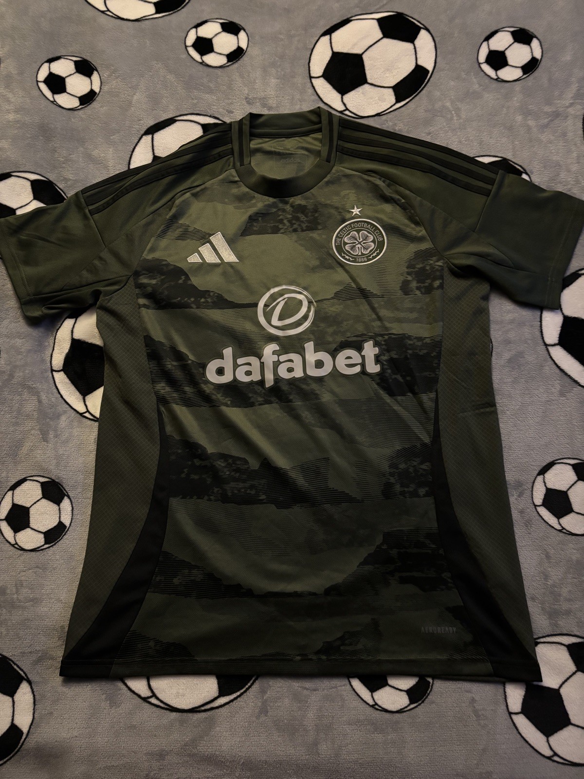 Celtic FC 2024/25 Third Replica Shirt – Size Medium for sale on Ebay