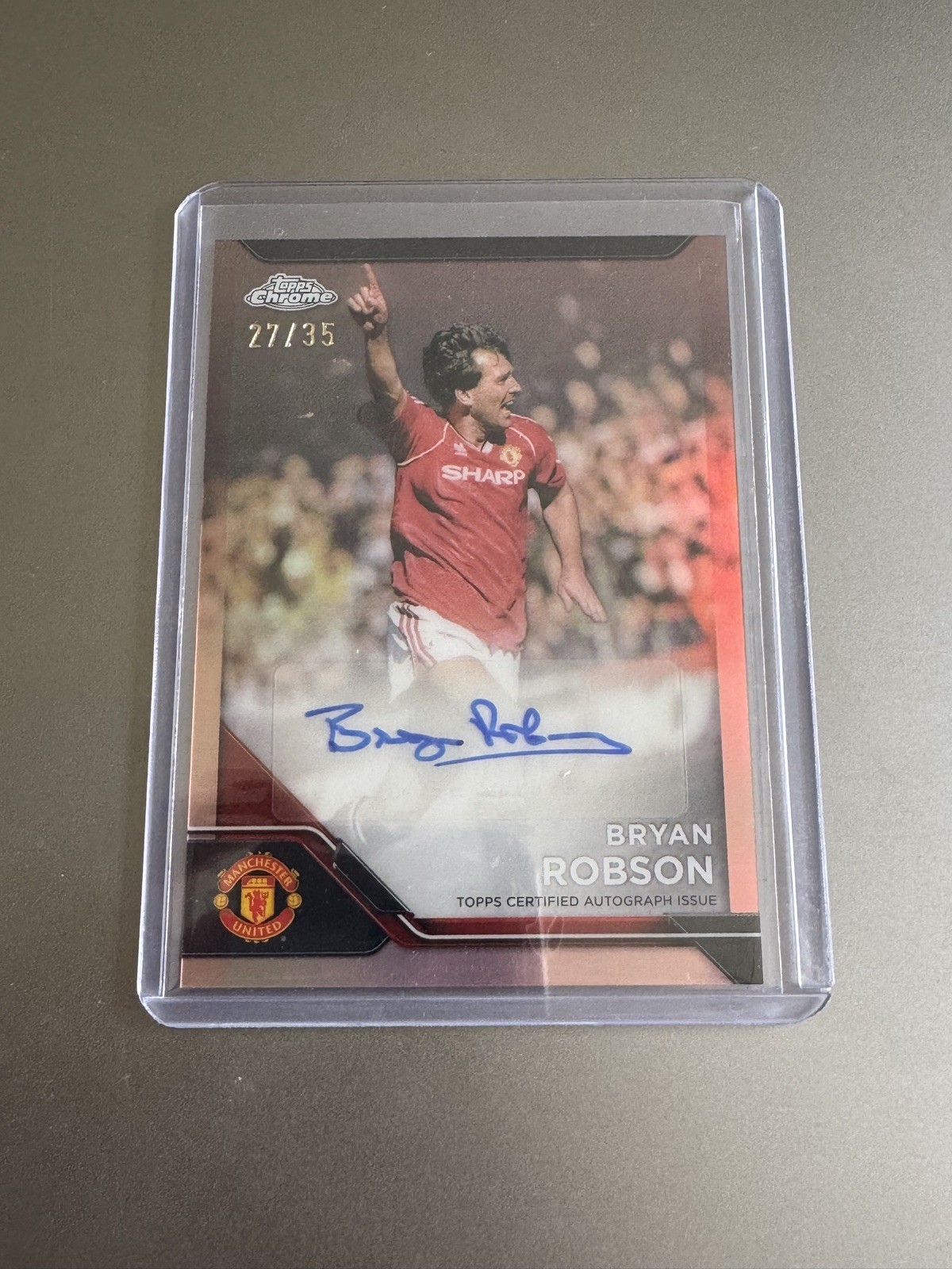 Topps Chrome Manchester United Deluxe 24-25 Bryan Robson Auto /35 Rose Gold for sale on Ebay