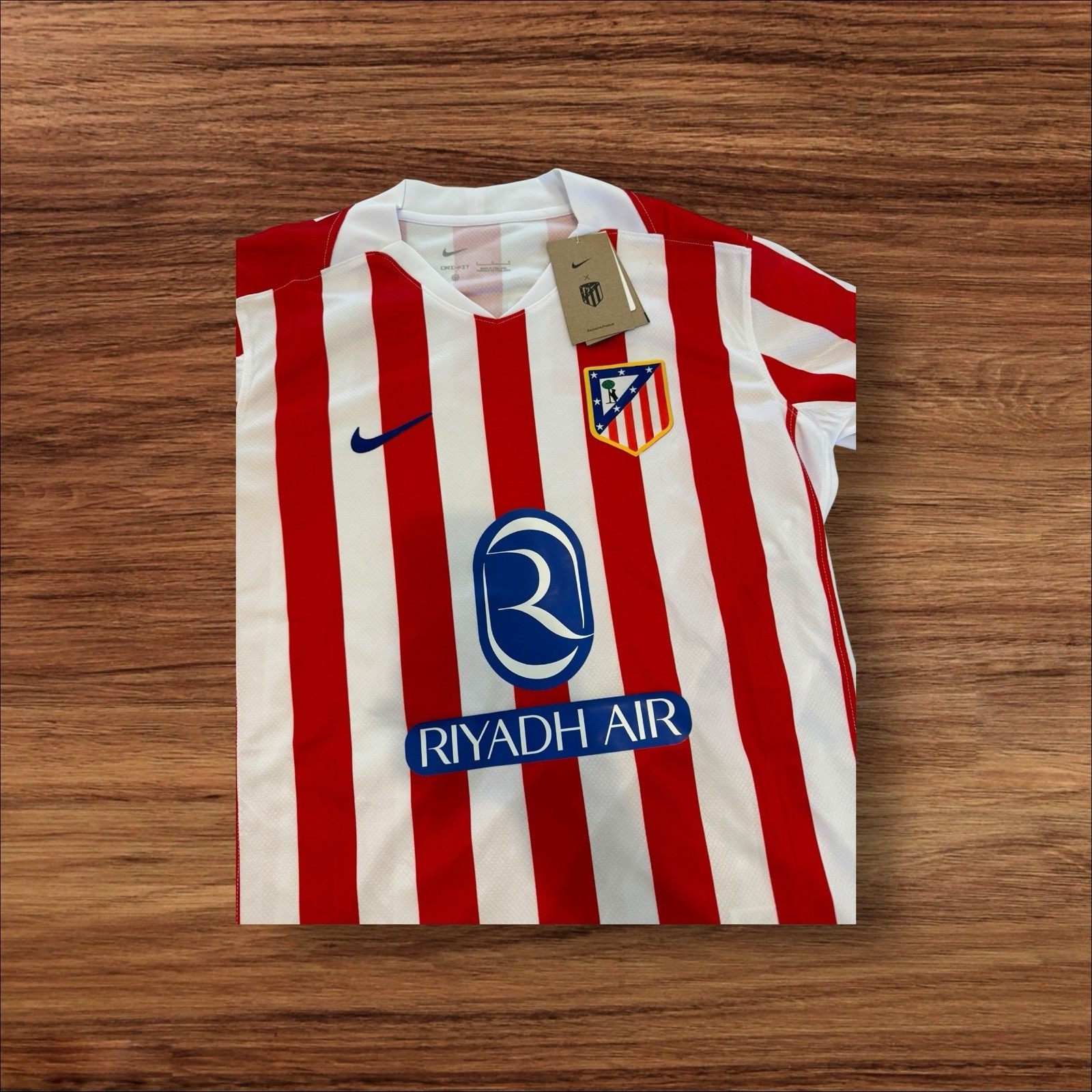Athletico Madrid home shirt 25/26 men’s size XL for sale on Ebay