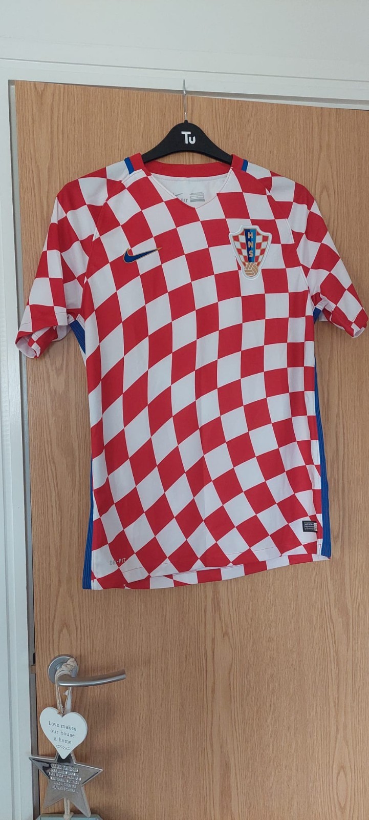 Croatia football shirt medium for sale on Ebay