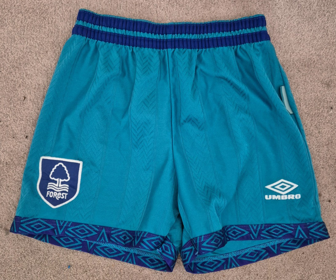 Nottingham Forest Away Shortst Labbat's 1993-1995. Umbro in M Medium Used. for sale on Ebay