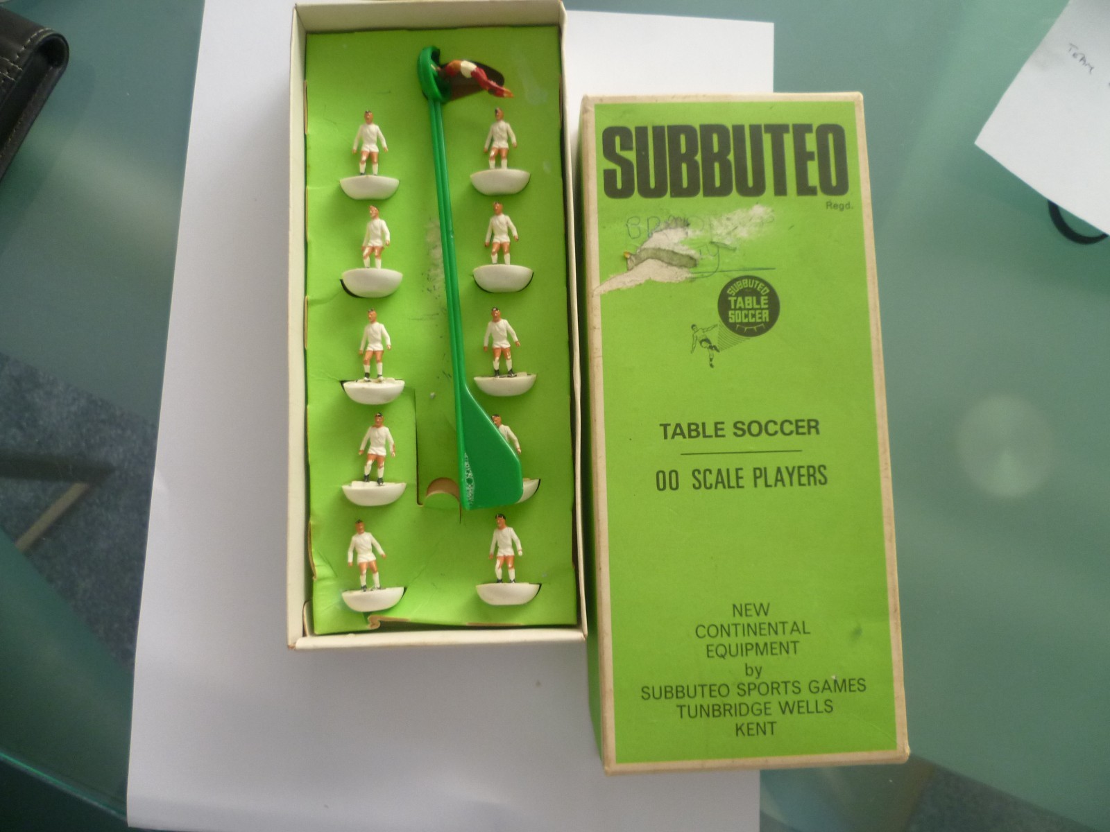 LEEDS UTD /REAL MADRID HEAVY WEIGHT 1970'SSUBBUTEO TEAM for sale on Ebay