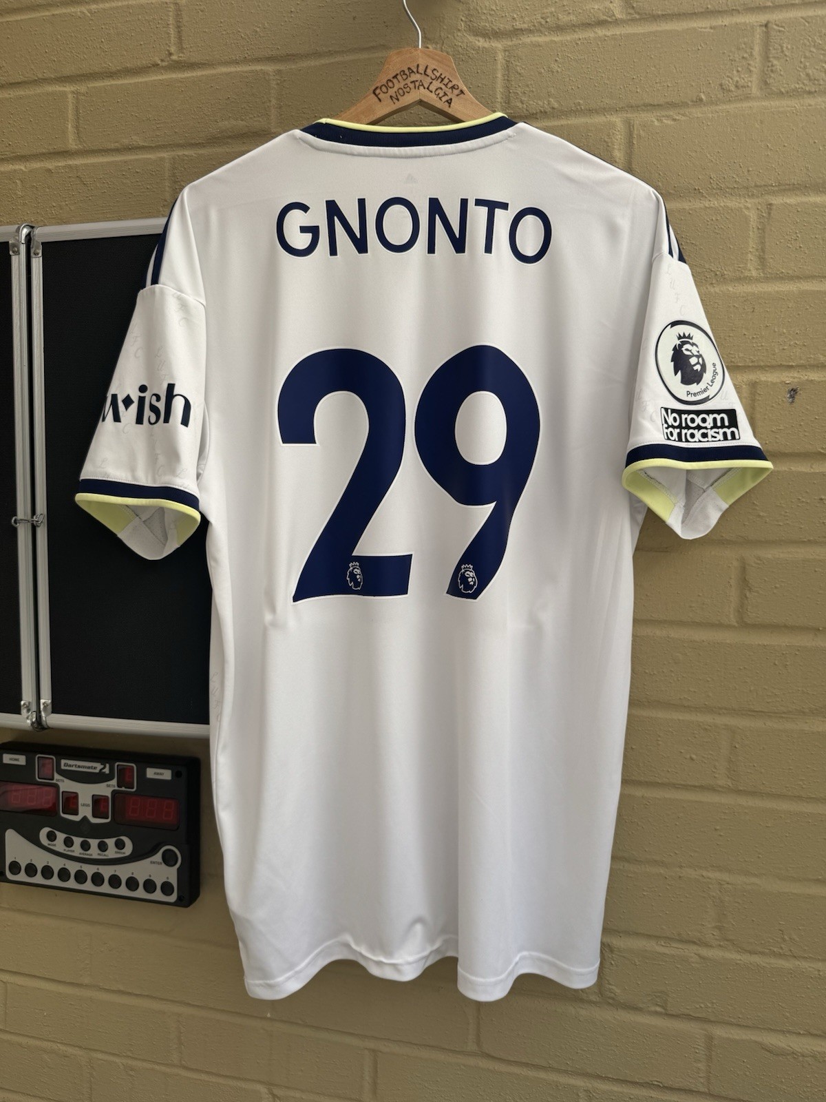 Leeds United 2022-23 Home Football Shirt Men’s Large #29 GNONTO for sale on Ebay