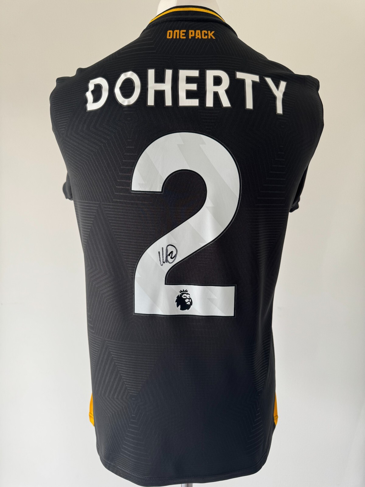 Signed MATT DOHERTY Shirt -Wolverhampton Wanderers-PROOF/COA- Republic Ireland for sale on Ebay